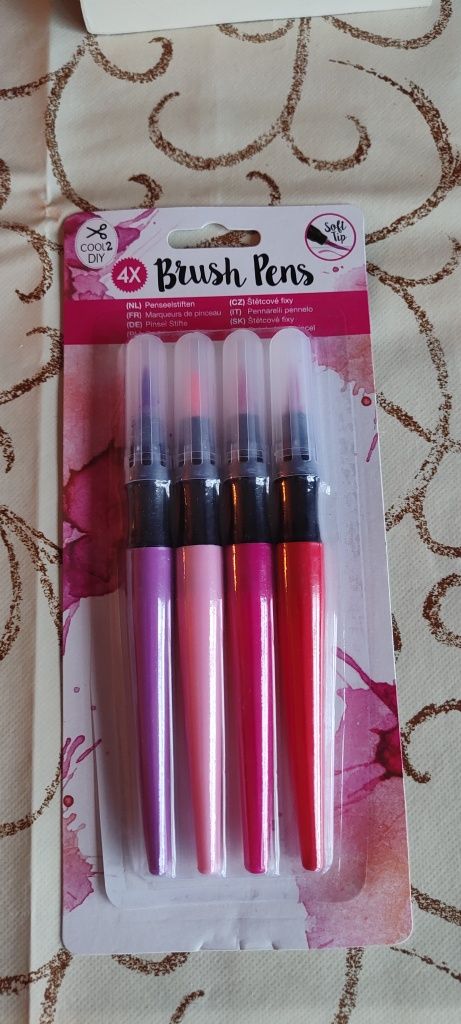 Zestaw pisaków pędzelkowych (brush pens) – 4 kolory – NOWE