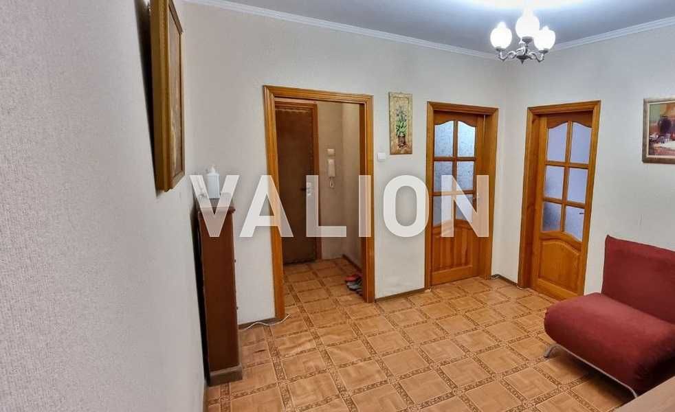 Продам 3-ком.квартиру,возле метро Оболонь, ул. Иорданская 11Д
