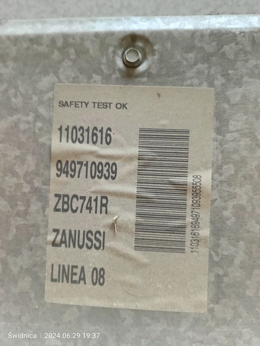 Piekarnik Zanussi ZBC741R nowy z ekspozycji