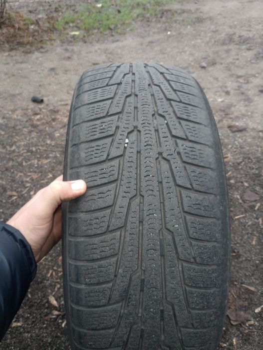 Продам зимние шины размер 205/55/R16