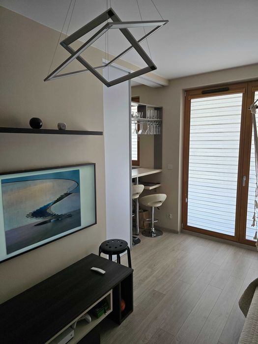 BEZPOŚREDNIO/DIRECTLY: 42m, 2 pokoje, Wola /2 rooms, near city centre