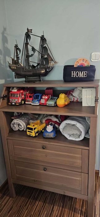 Łózeczko i komoda z przewijakiem Ikea Sundvik