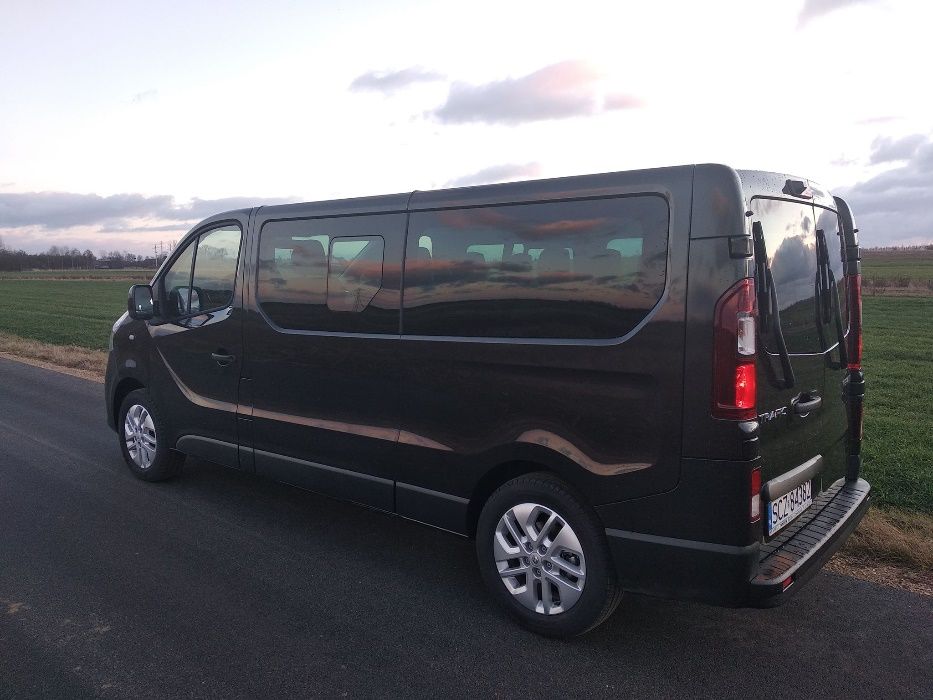 Wynajem Busa 9 Osobowego  Renault Trafic 2019r