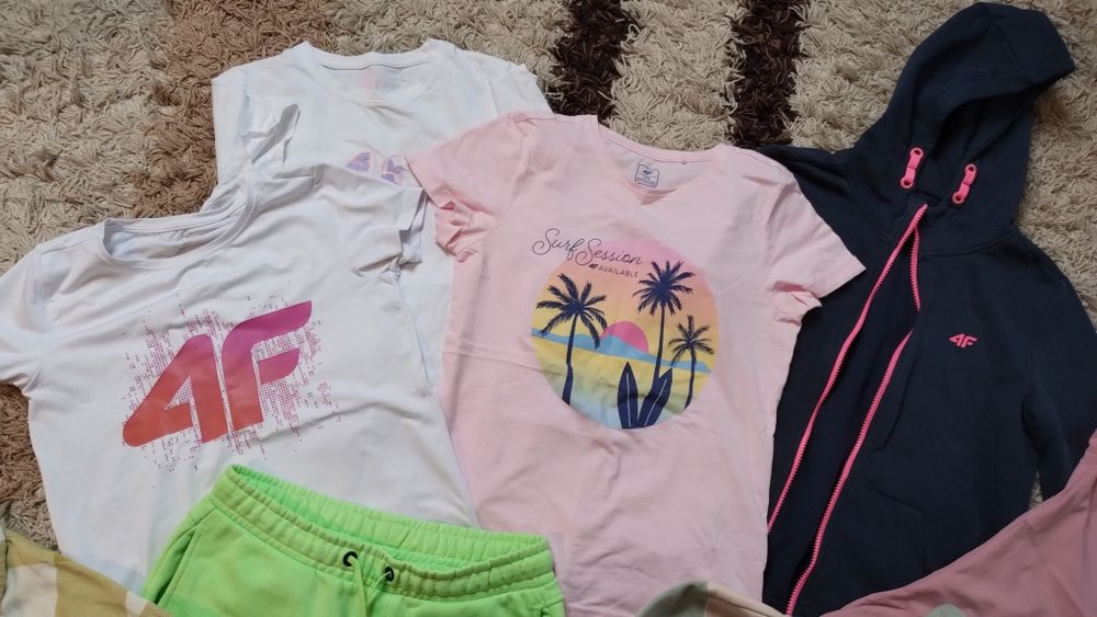 Bluza 4f. Zestaw ubrań dla dziewczynki 152