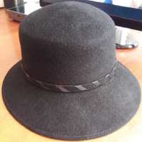 Шляпа женская фетровая черная