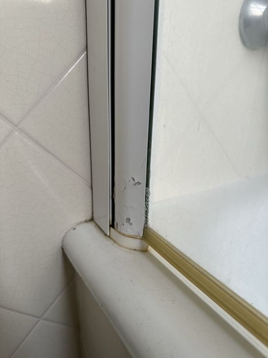 Resguardo de banheira com vidro temperado