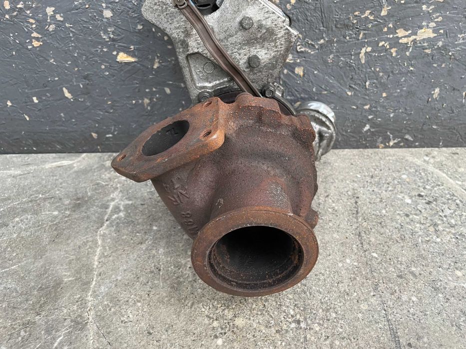 Турбіна BMW 1 E81 E87 116 118 d BMW 3 E90 E91 116 118d BMW X1 E84 1.8d