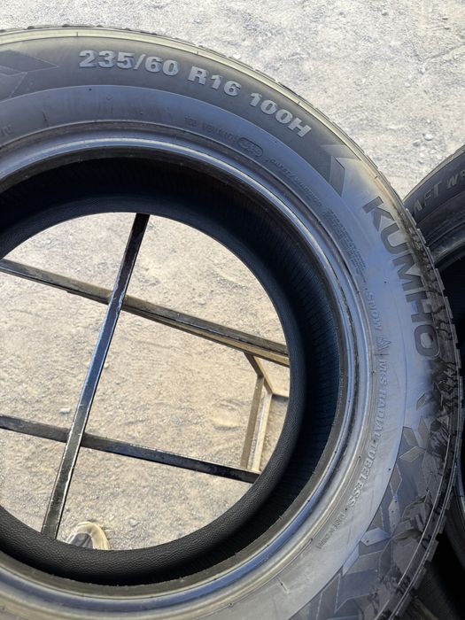 Шины БУ 235 60 R 16 Kumho Wintercaft Wp52 резина зима пара