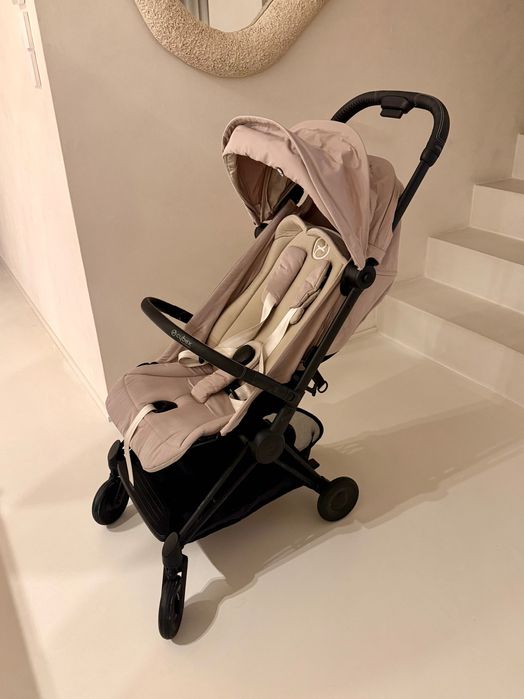 Cybex Coya Cozy Beige z pałąkiem