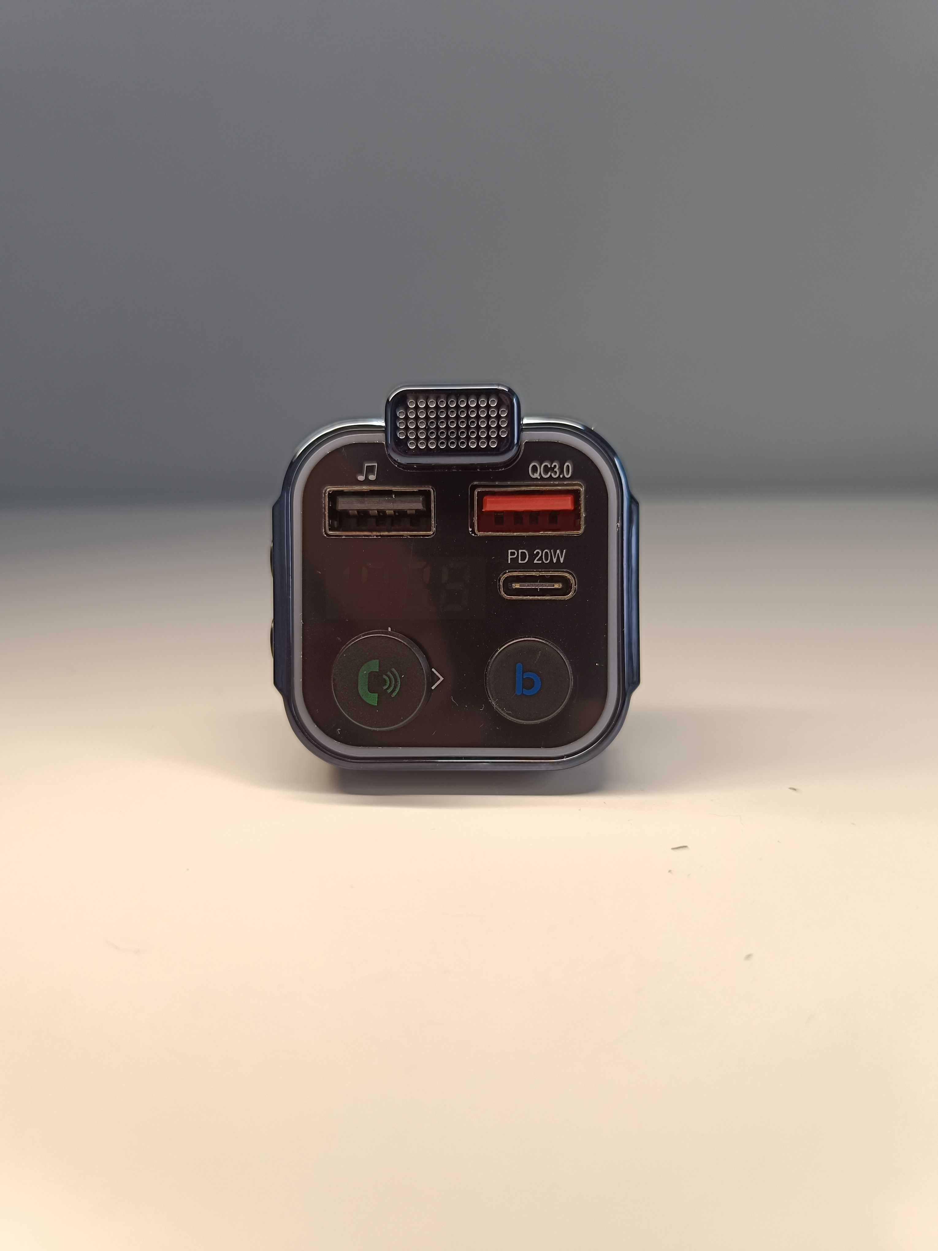 Transmiter FM z Szybką Ładowarką Bluetooth, Audio MP3, 3x USB, RGB