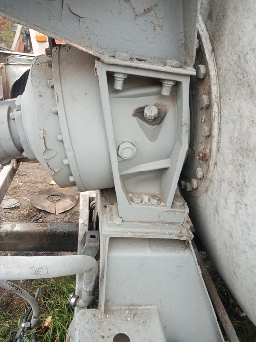 Редуктор автобетонозмішувача.