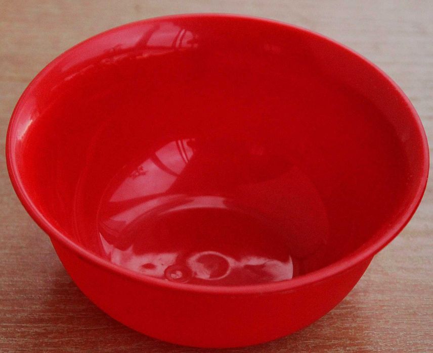 Миска.годівничка для котів, песиків/Кормушка для котов, собачек.