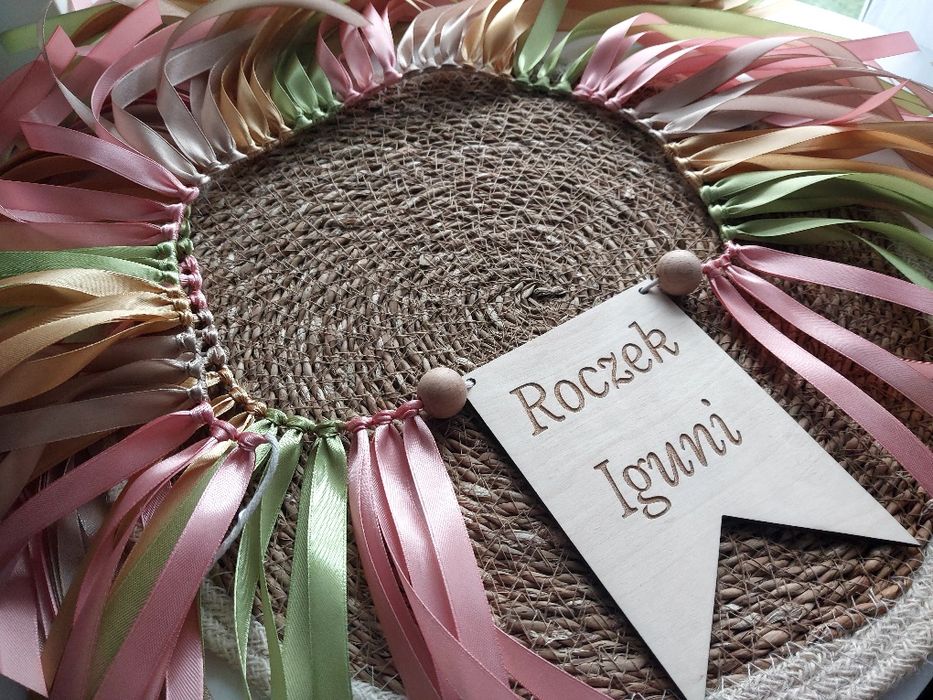Girlanda z personalizowanym proporczykiem ze sklejki na roczek