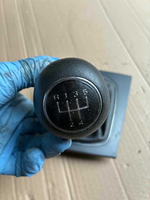 gałka mieszek zmiany biegów audi a3 8p lift 5b biegów