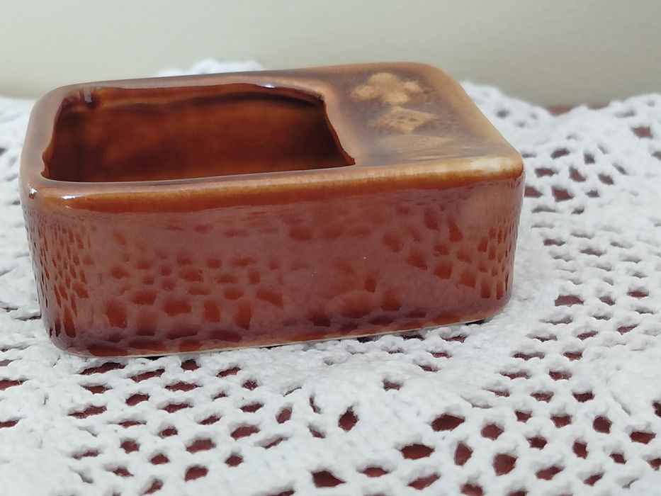 Popielniczka karciana porcelit Mirostowice