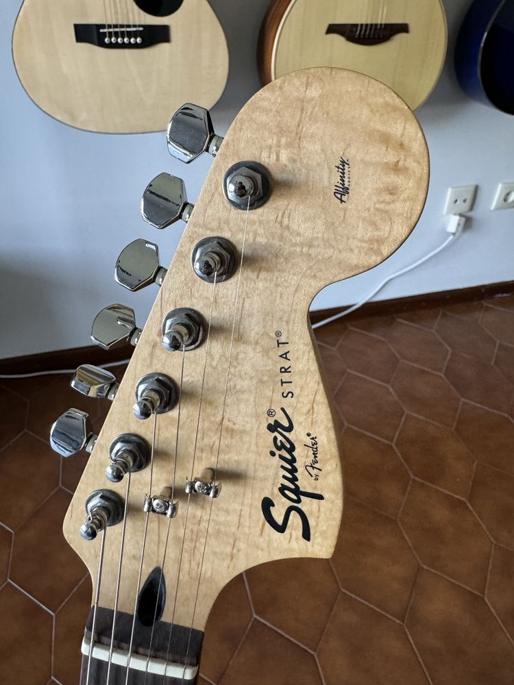 Guitarra electrica squier strat affinity