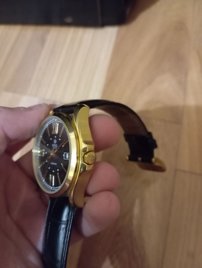 Продам часи в хорошому стані Royal London automatic