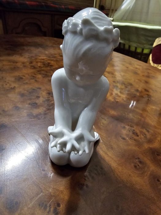Porcelanowa figurka