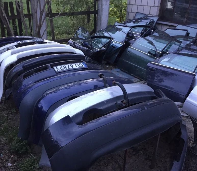 Розборка/Запчастини Audi A4 B5 кузов,крило,двері,бампер,фара,