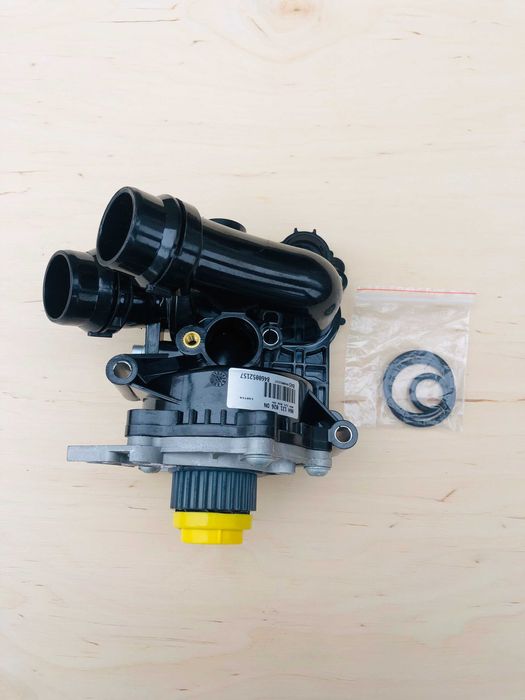 Помпа водяной насос VW Audi Skoda Seat 06H121026DN, DD, CP, CF