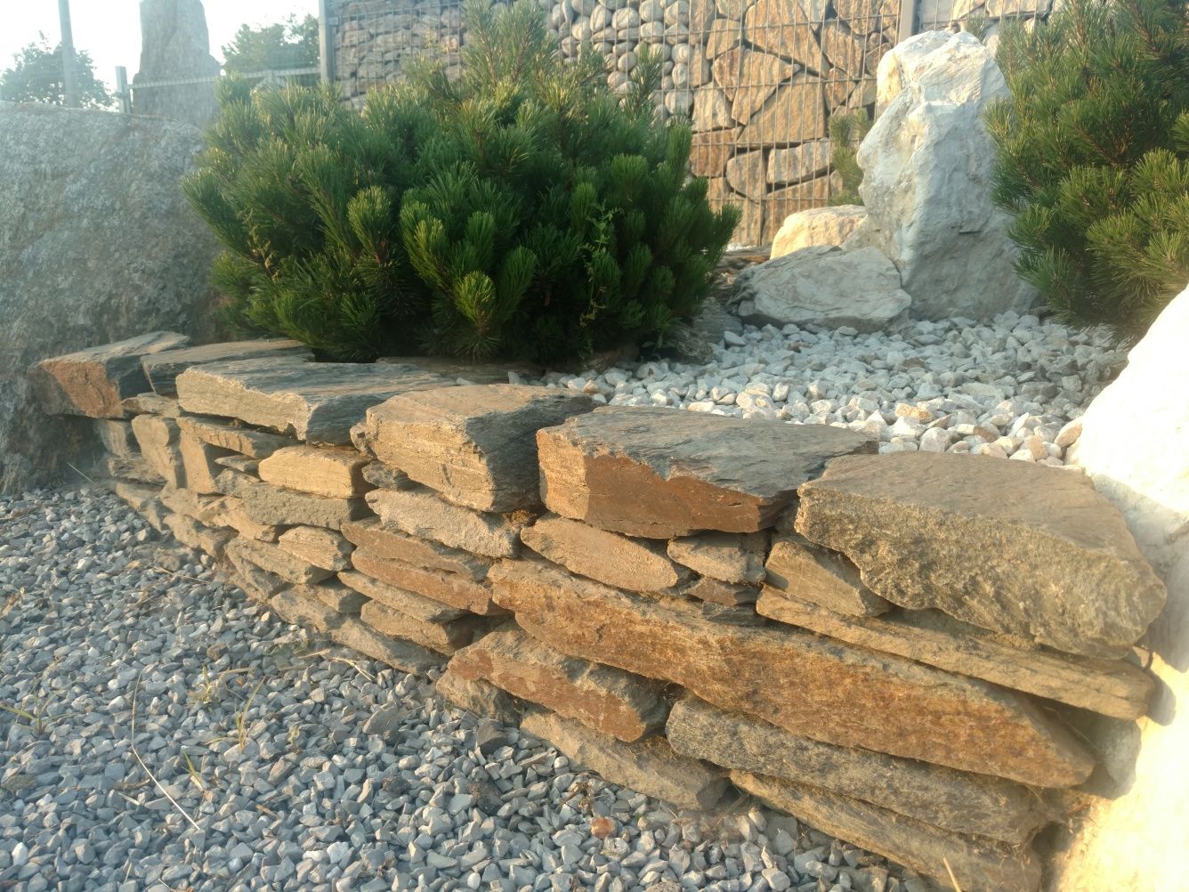 Łupek szarogłazowy kamień murkowy dzikówka na kaskady murki murak żwir