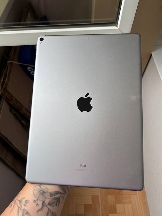 Планшет Apple iPad Pro (2. Gen) 12.9 512GB Wi-Fi Space Grau