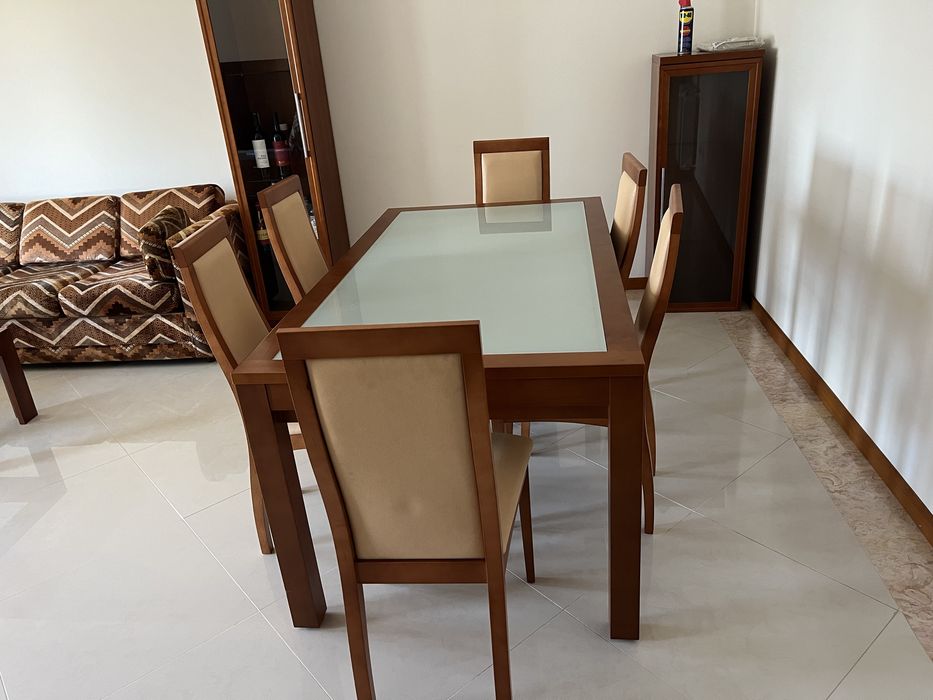 Mesa extensível + 6 cadeiras