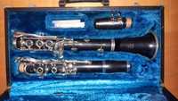 Clarinete Si bemol: Yamaha  YCL -33 (made in Japan)