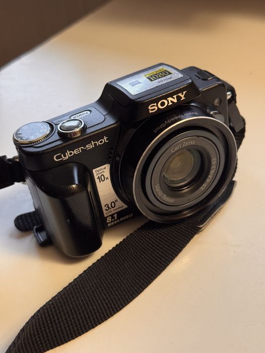 Фотоаппарат Sony DSC-H10