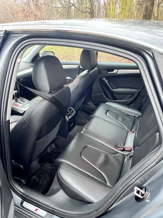 Продам Audi A4B8 S-line quatrro 2.0 tfsi в чудовому стані