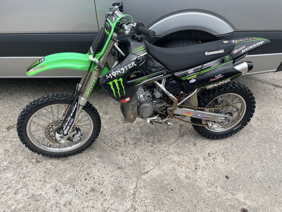Kawasaki kx 85. Cross