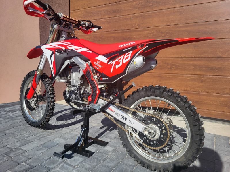 Honda CRF 450!!  2017 !!! 79 mhg !! Idealny stan !! Nowe opony !!
