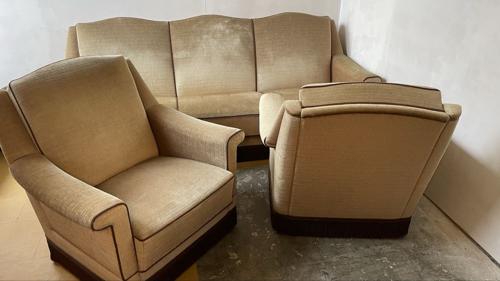 Sofa i dwa fotele na sprzedaż.