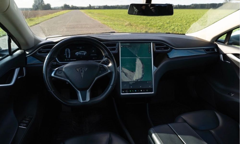 Tesla model s 2014