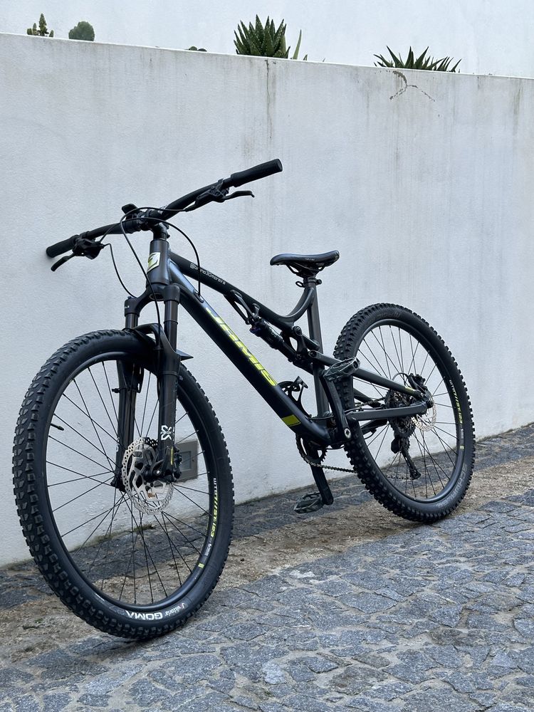 Bicicleta jamis enduro