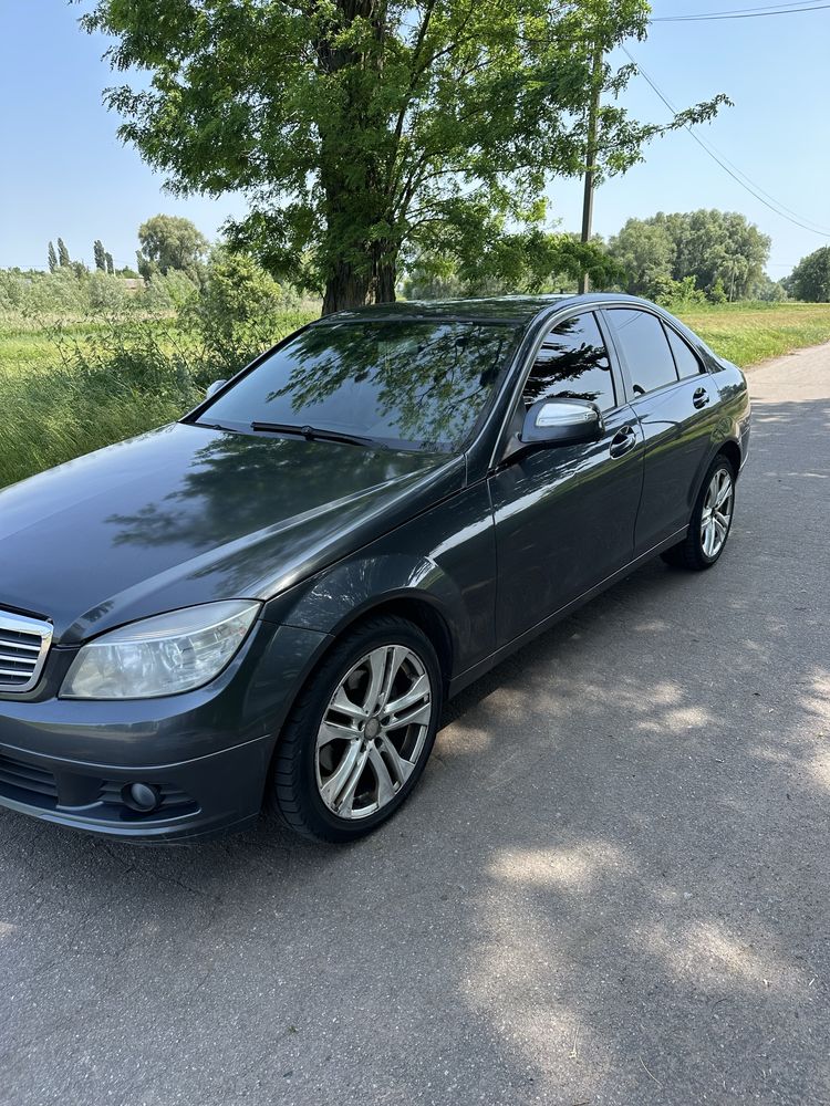 Mercedes -Benz w204