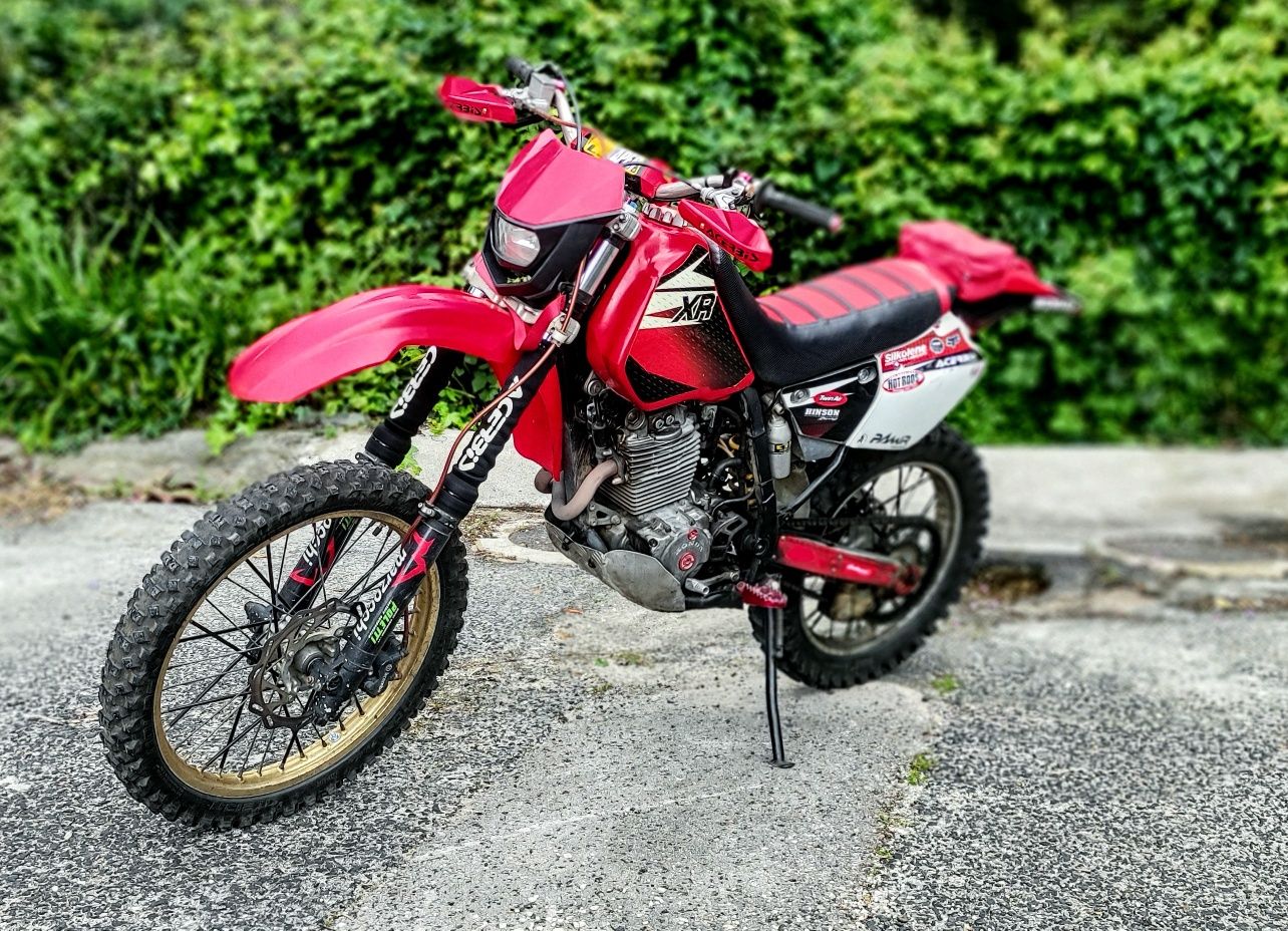 Honda XR250r matrículada // possibilidade retoma/troca p/mota estrada