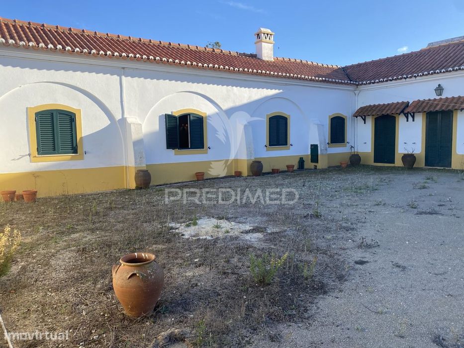 Casa de Campo T6 em Santiago do Cacém