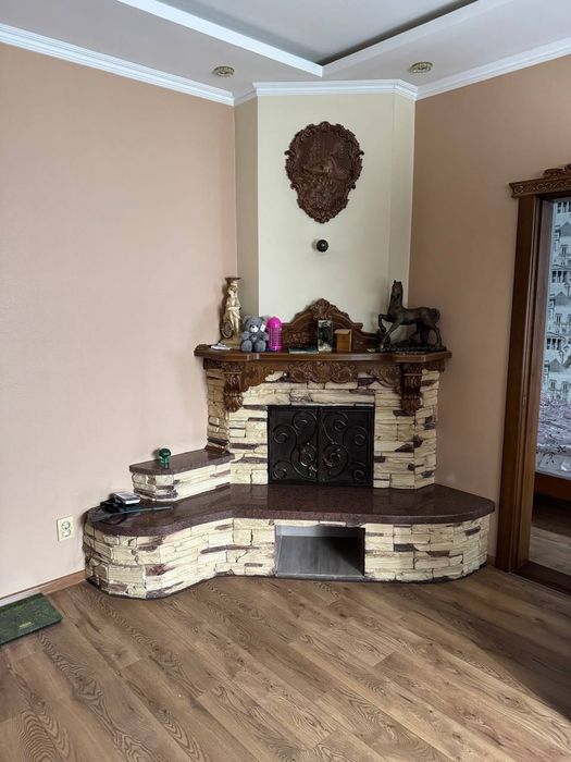 Квартира з євроремонтом та ділянкою, державні програми