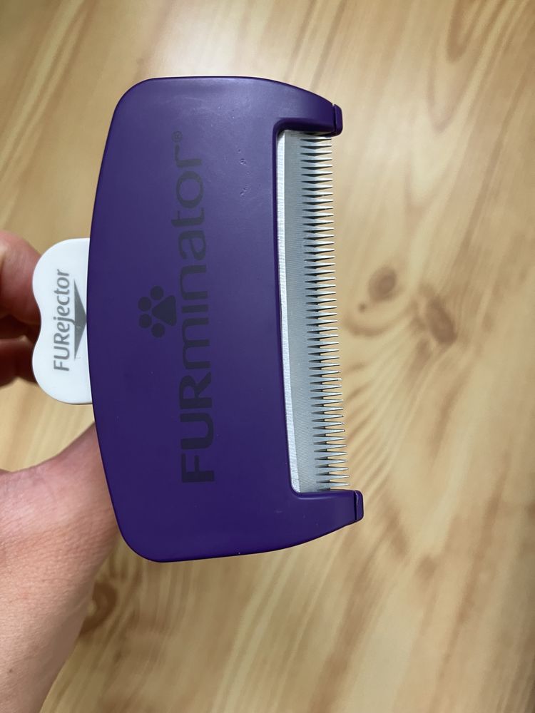 Furminator dla kotów krótkowłosych średnich dużych sierść krótka  M/L