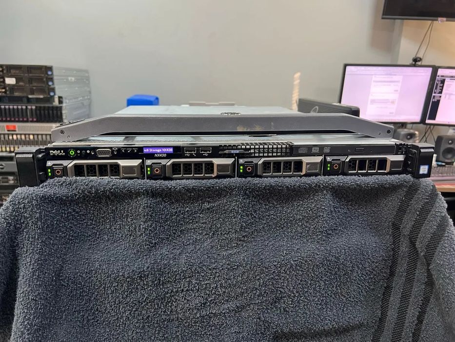 Сервер 1U Сетевая СХД Dell EMC Storage NX430 NAS  1230v5 16gb 4tb hdd