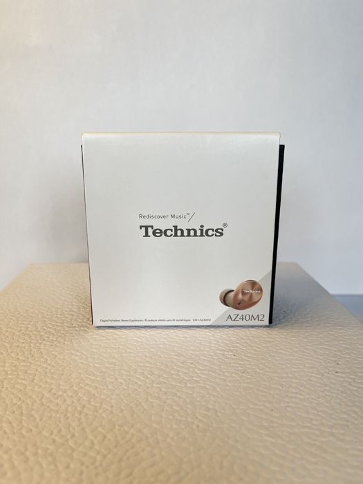 Technics sluchawki  bezprzedowodowe douszne różowe nowe etui ładujące