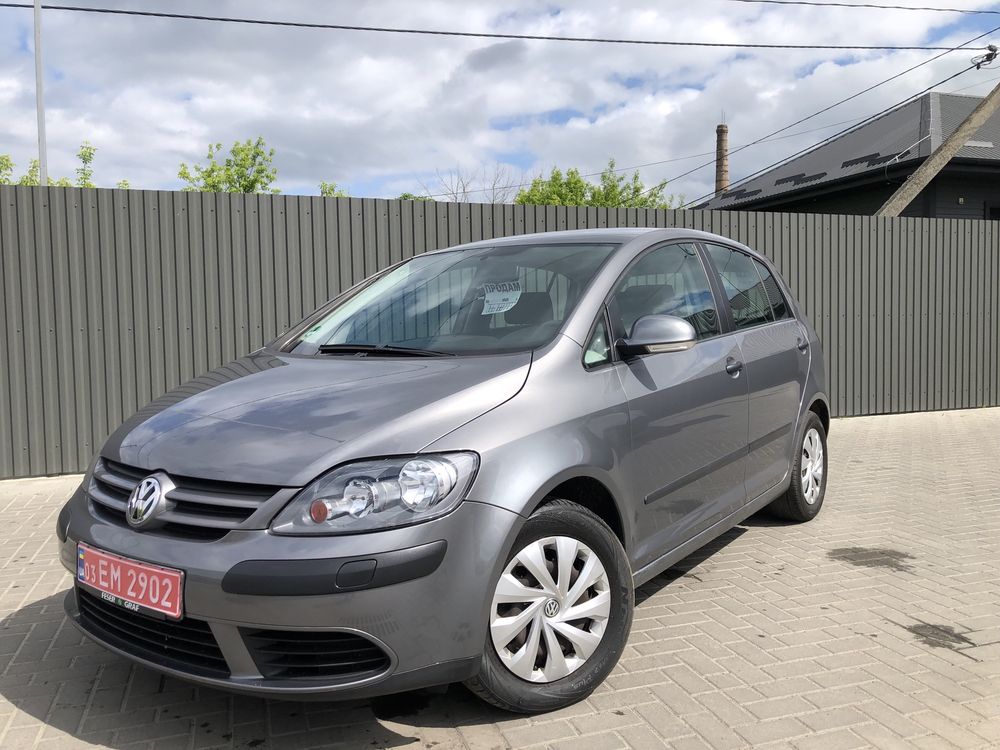 Volkswagen Golf Plus 1.6 бензин