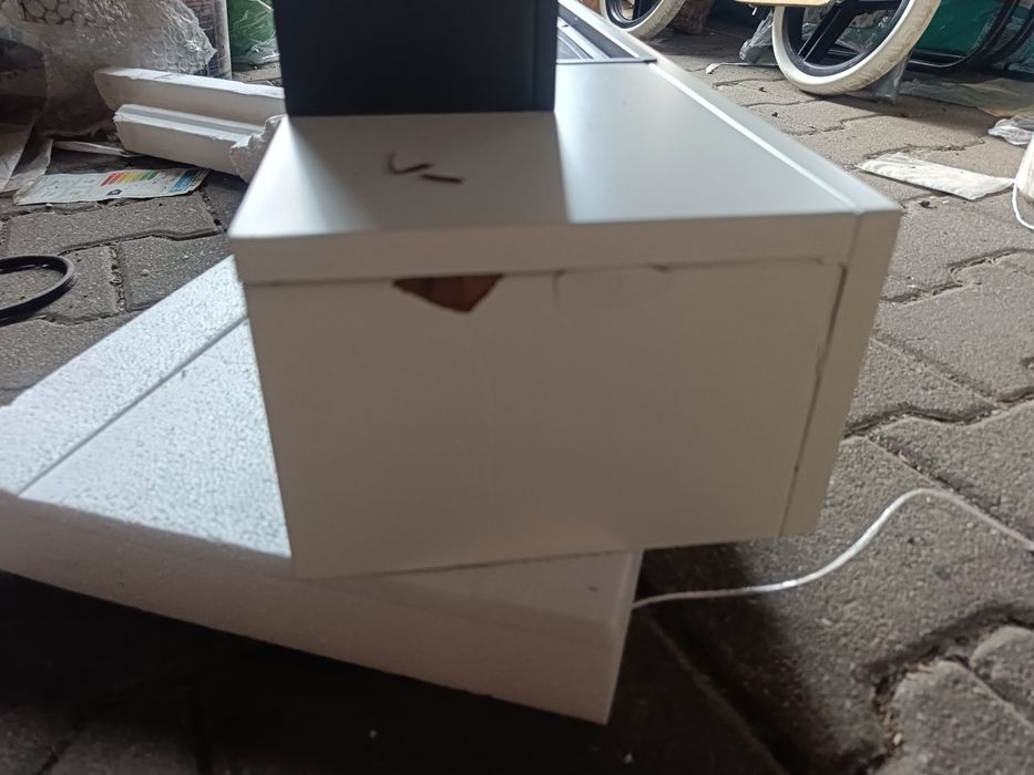 Kominek elektryczny wiszący 1000/2000W MDF pilot biały Klarstein NOWY