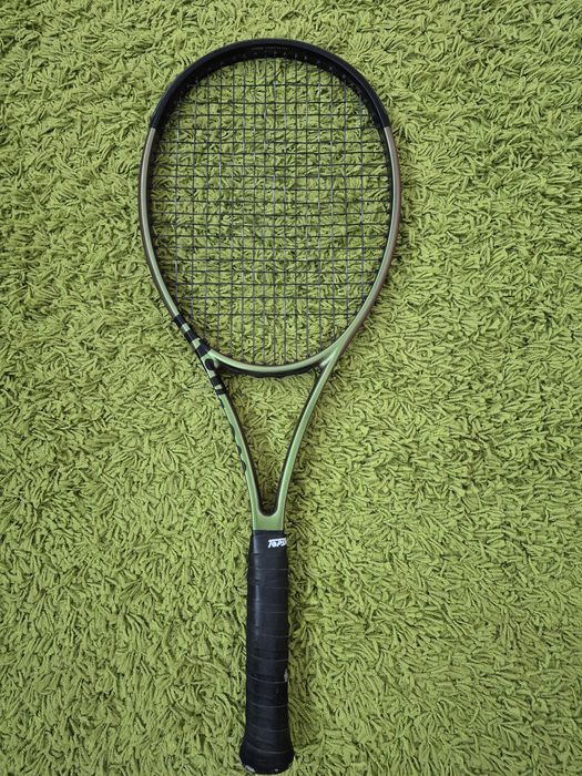 Wilson blade v8 98 305g