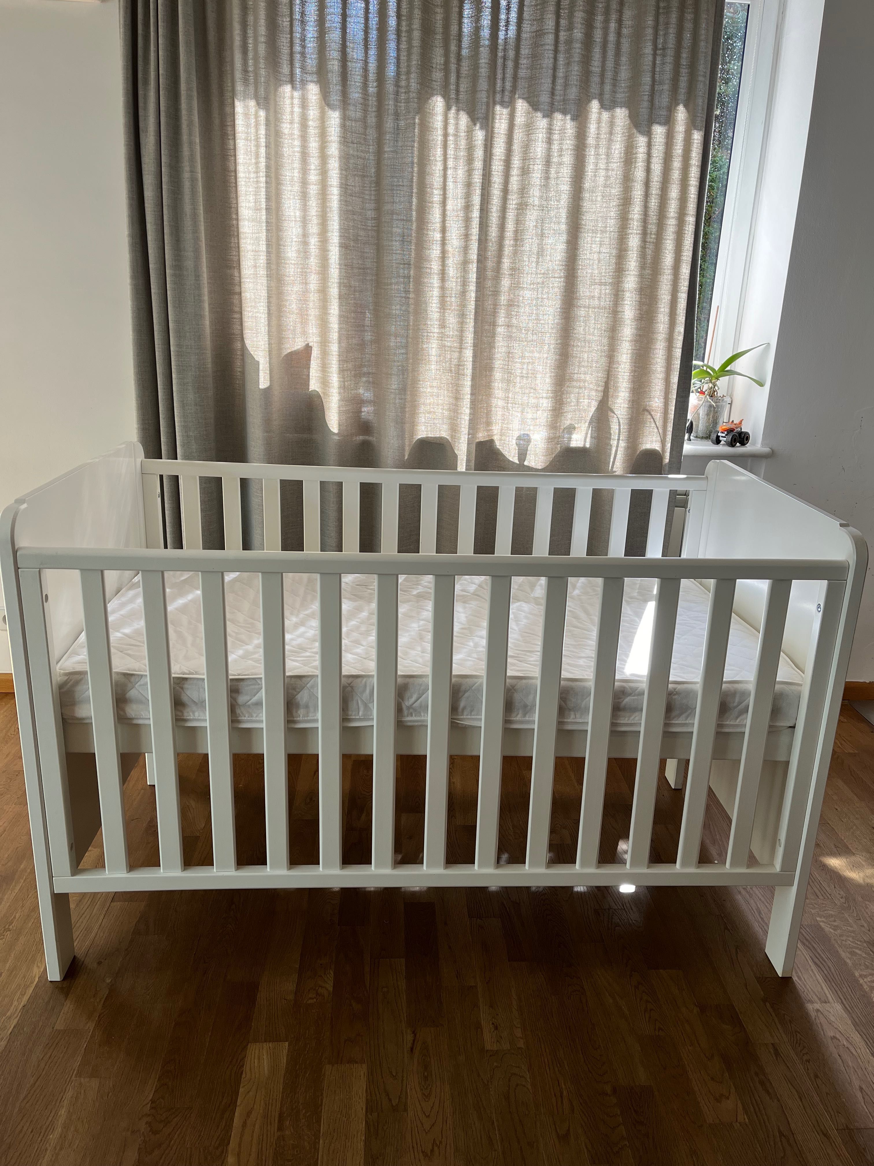 Łóżko niemowlęce/dziecięce firmy Troll, 140x70, 0-7 lat