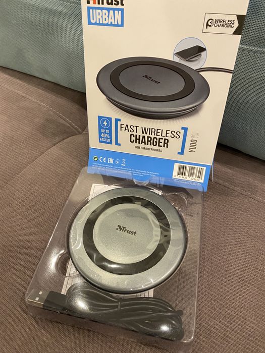 Беспроводное зарядное устройство Wireless Charger 10W Iphone/Samsung