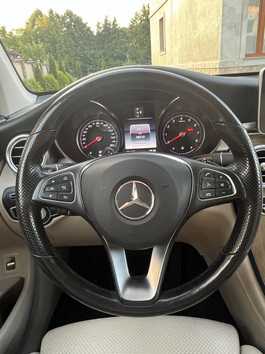 Mercedes-benz glc 2019