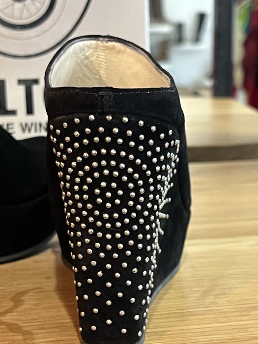 Сабо італійської іірми Kelton