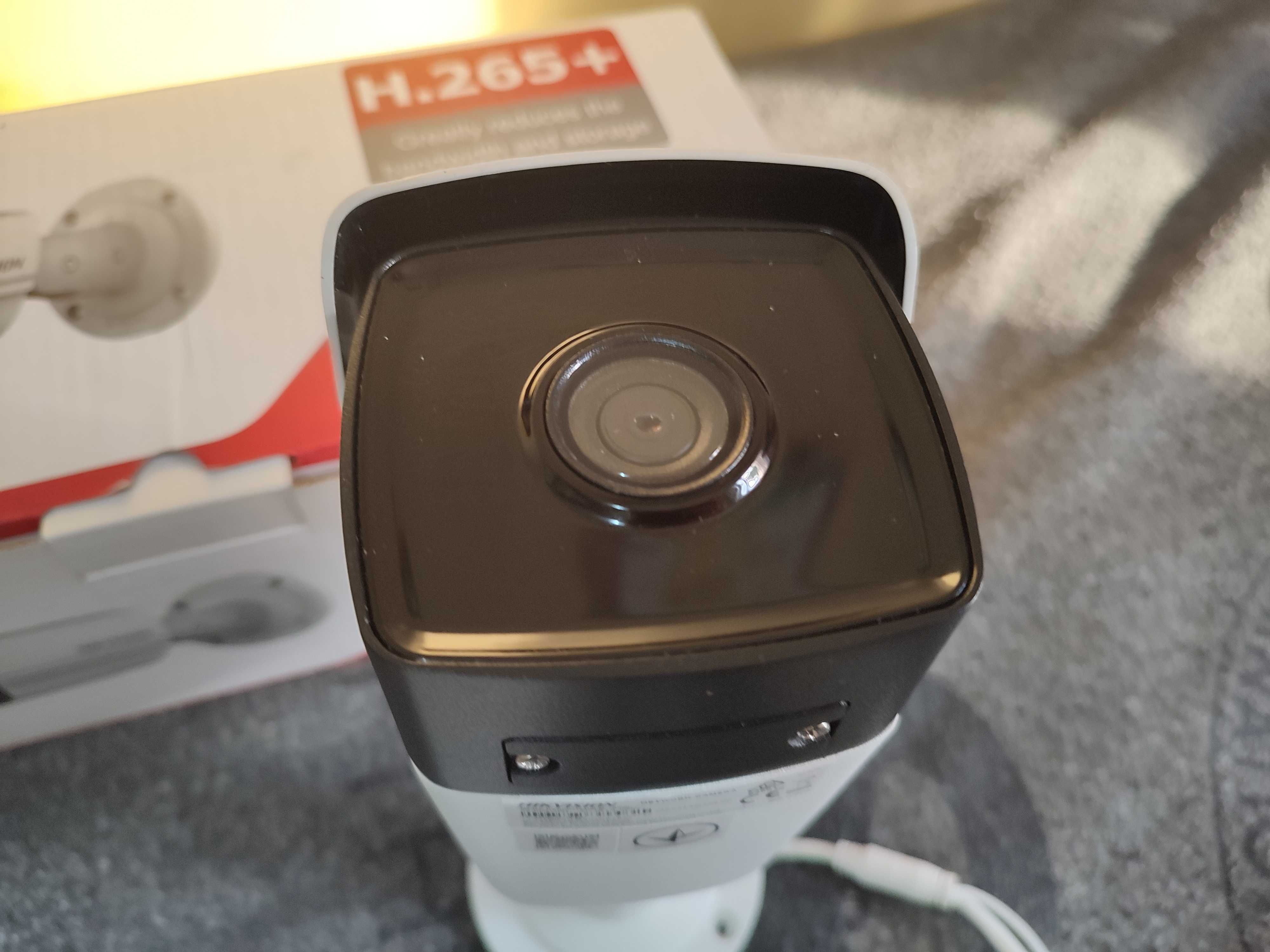 Якісна металева вулична IP камера Hikvision 2 МП